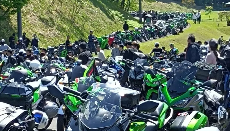 三重県松阪市のバイク販売店マーヴェリックカーズです‼️