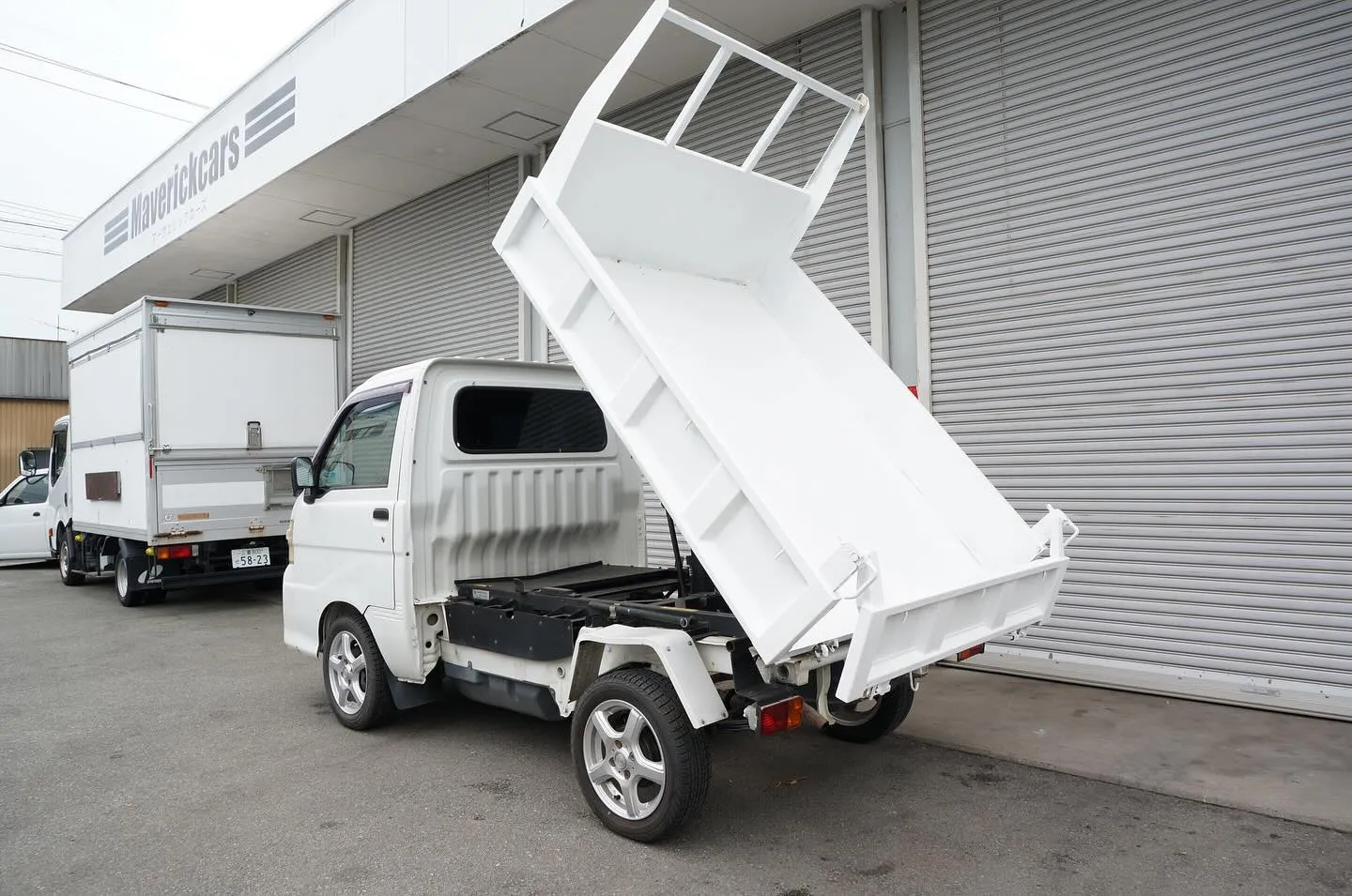 三重県松阪市の中古車販売店マーヴェリックカーズです‼️