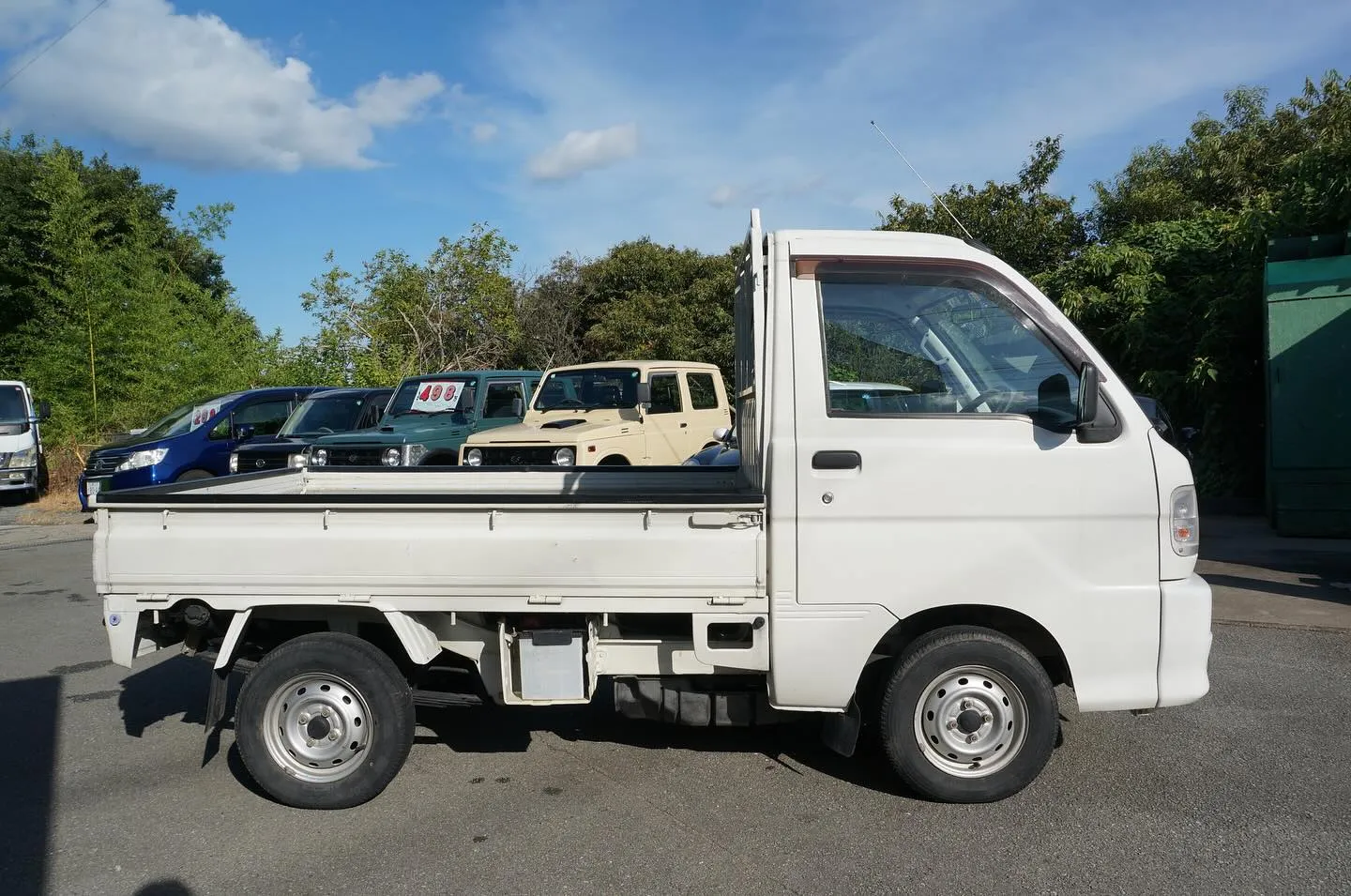 三重県松阪市の中古車販売店マーヴェリックカーズです‼️