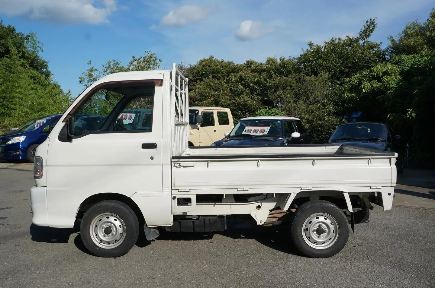 三重県松阪市の中古車販売店マーヴェリックカーズです‼️