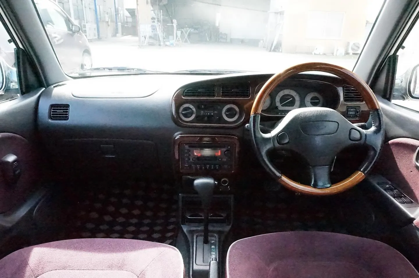 三重県松阪市の中古車販売店マーヴェリックカーズです‼️