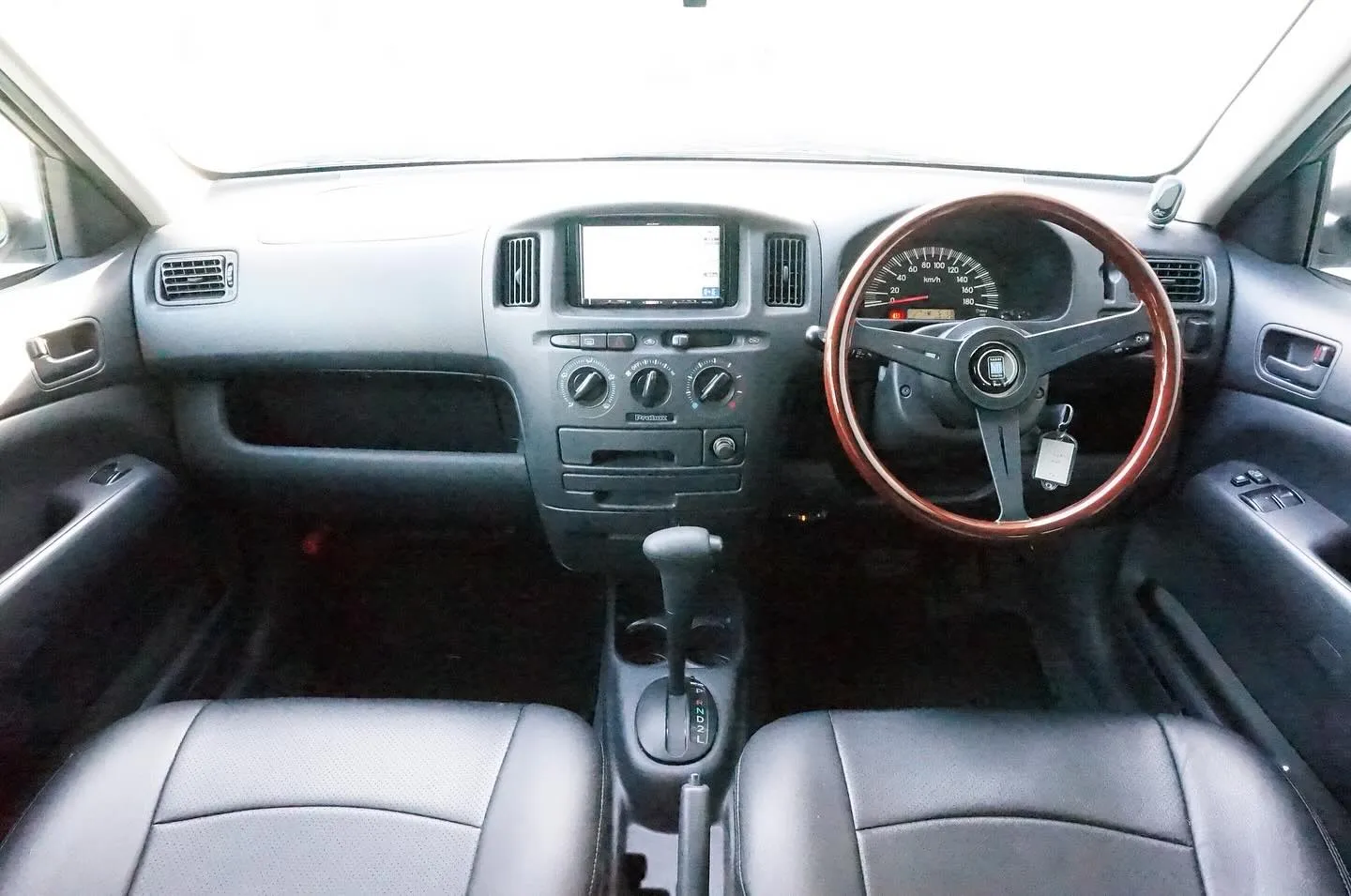 三重県松阪市の中古車販売店マーヴェリックカーズです‼️