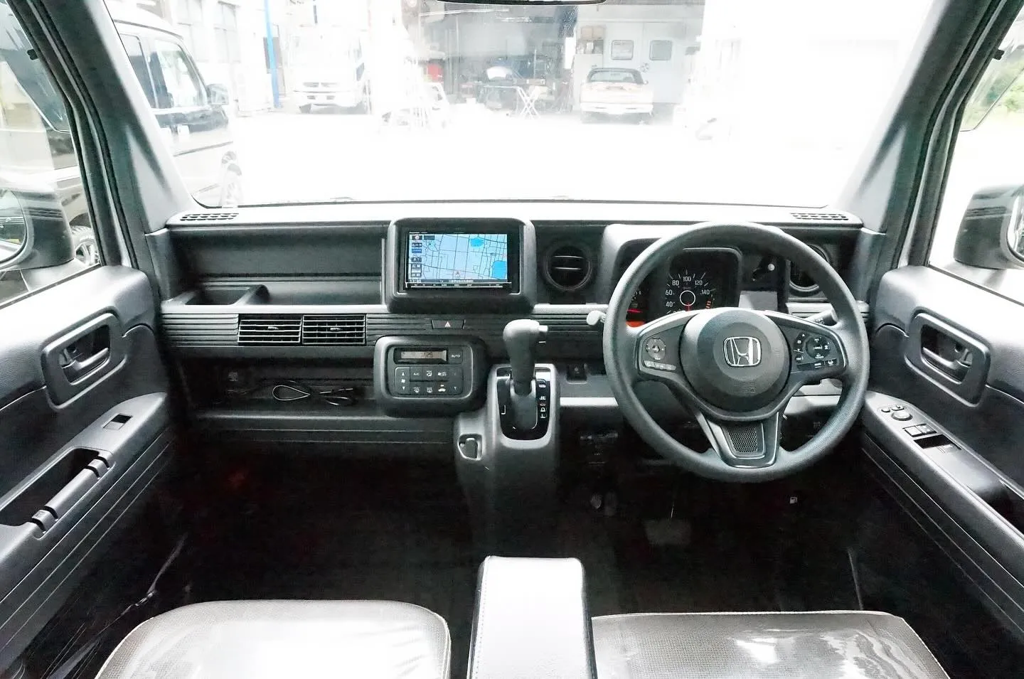 三重県松阪市の中古車販売店マーヴェリックカーズです‼️