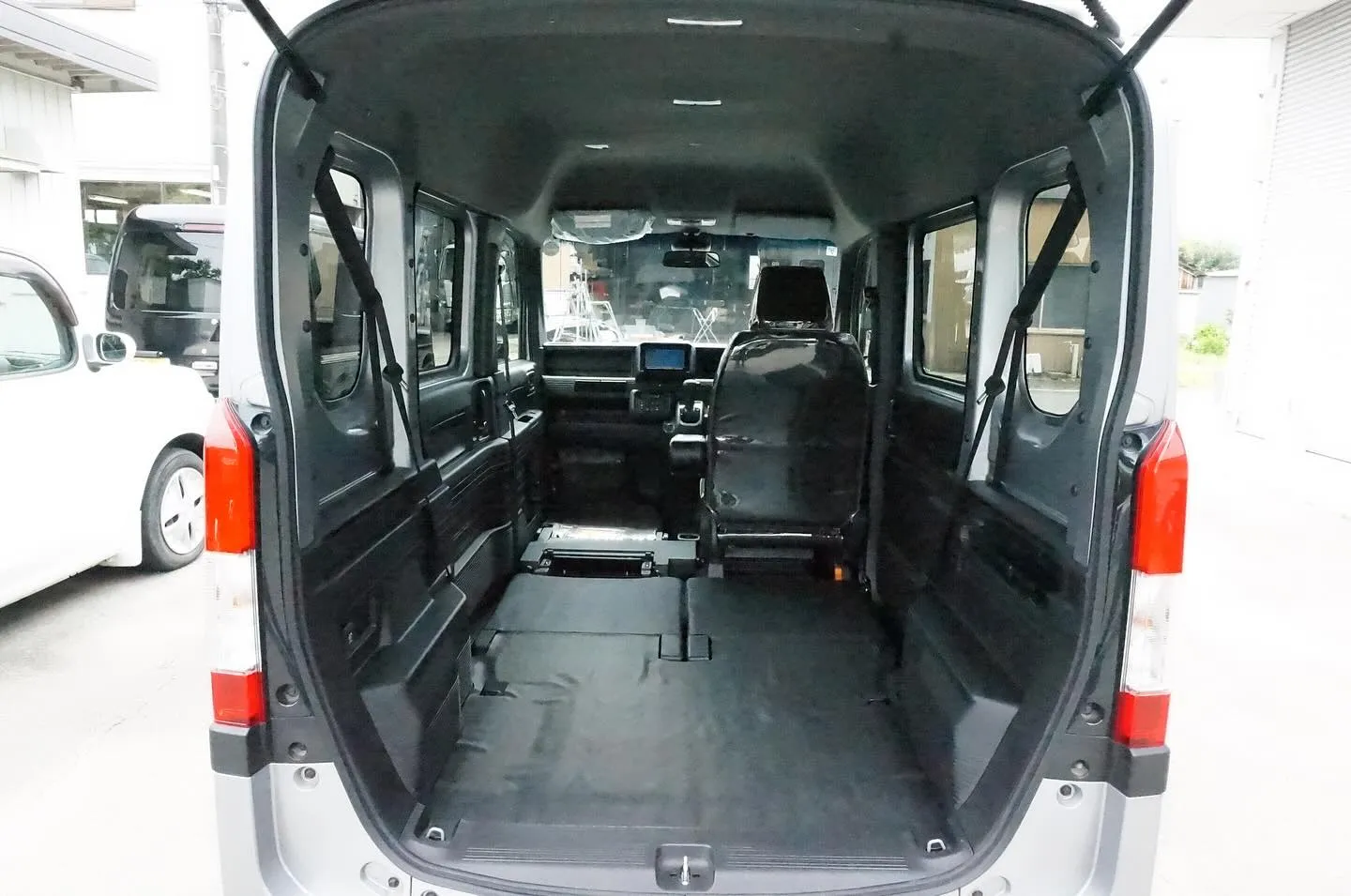 三重県松阪市の中古車販売店マーヴェリックカーズです‼️