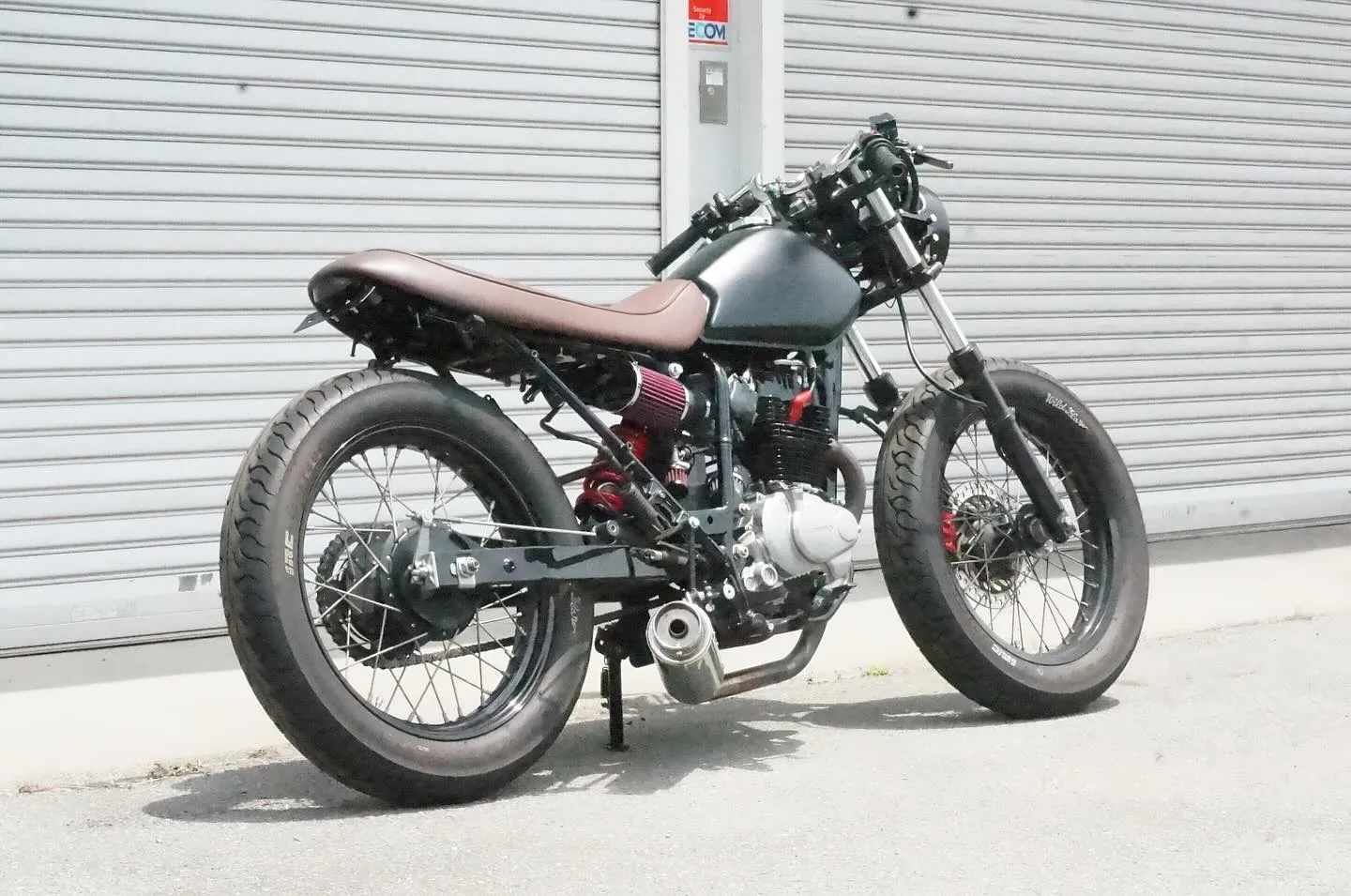 三重県松阪市のバイク販売店マーヴェリックカーズです‼️