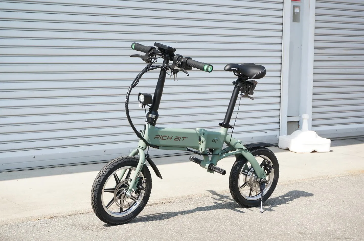 三重県松阪市のバイク販売店マーヴェリックカーズです‼️