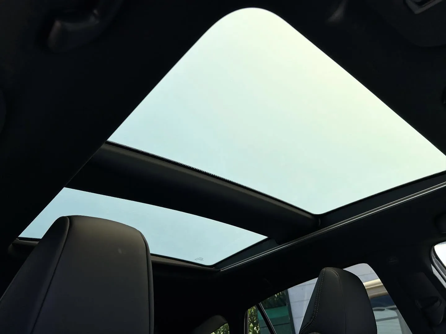 三重県松阪市のクルマ販売店マーヴェリックカーズです‼️