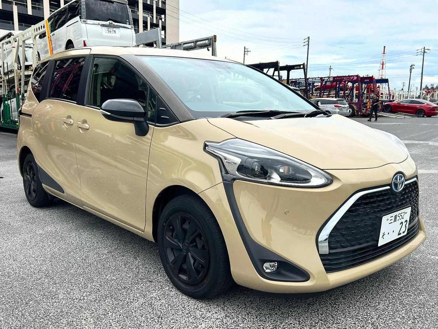 三重県松阪市のクルマ販売店マーヴェリックカーズです‼️