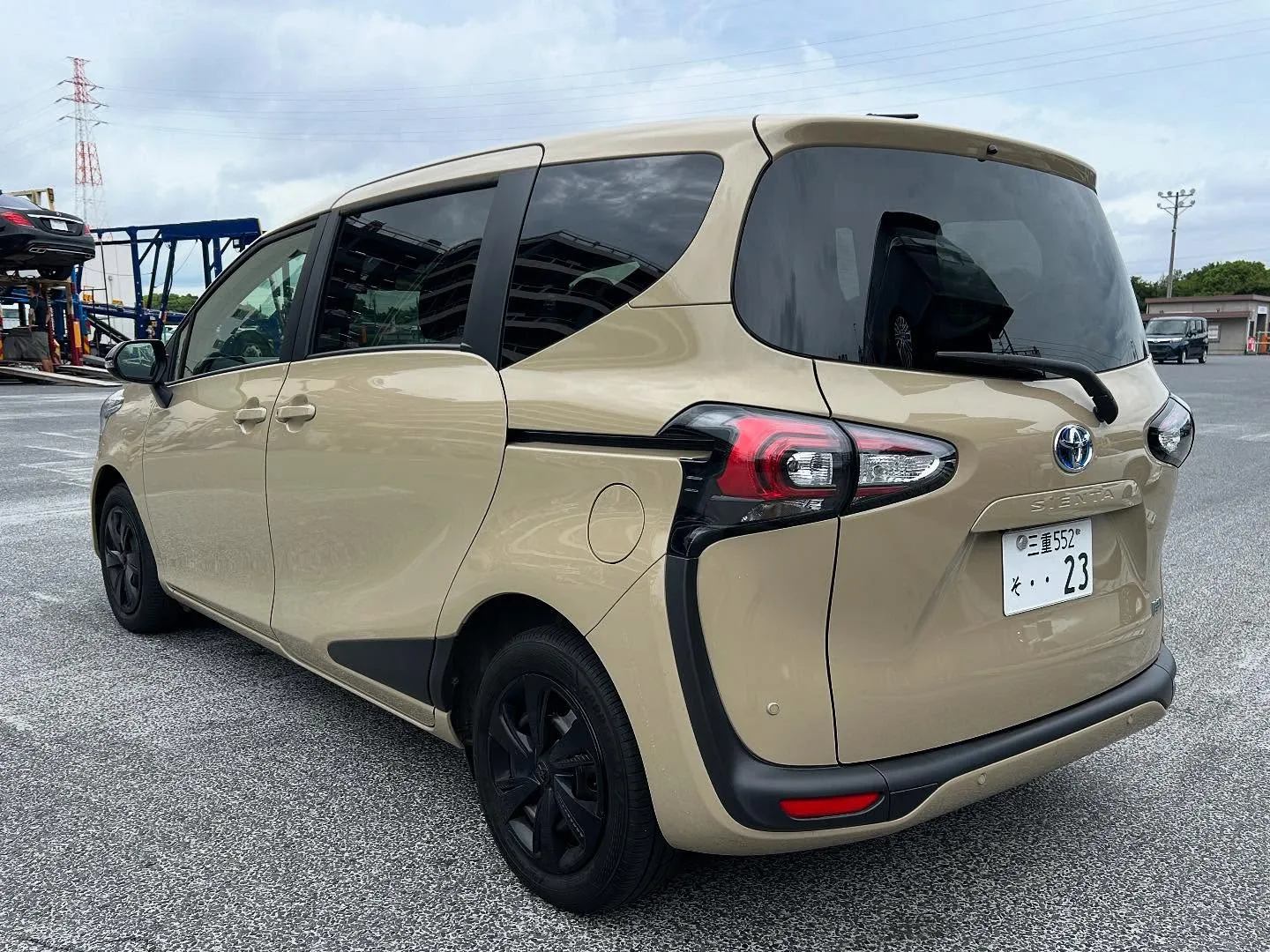 三重県松阪市のクルマ販売店マーヴェリックカーズです‼️