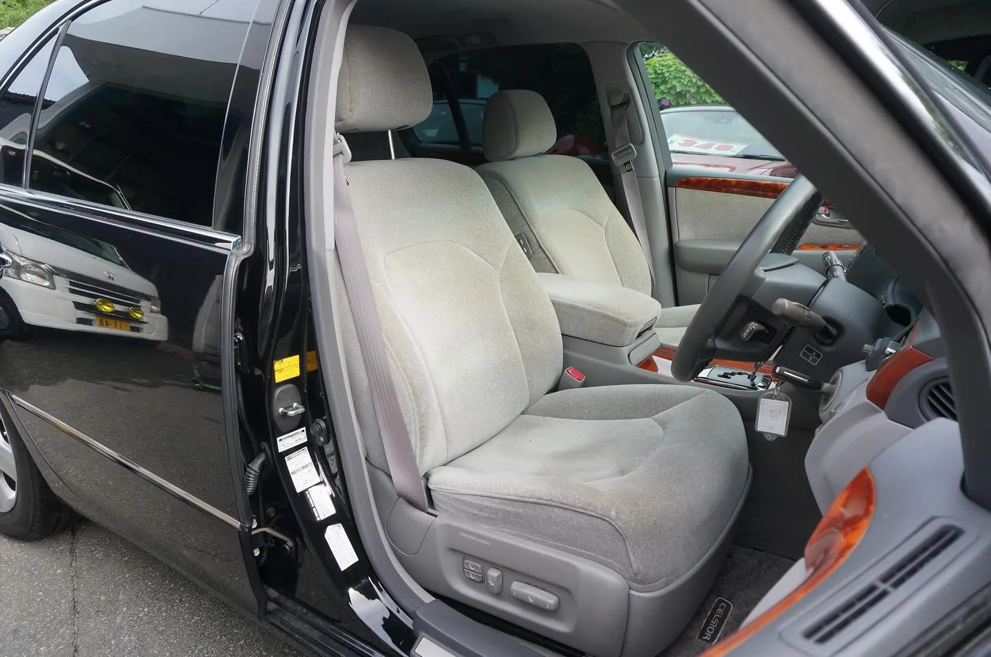 三重県松阪市の中古車販売店マーヴェリックカーズです‼️