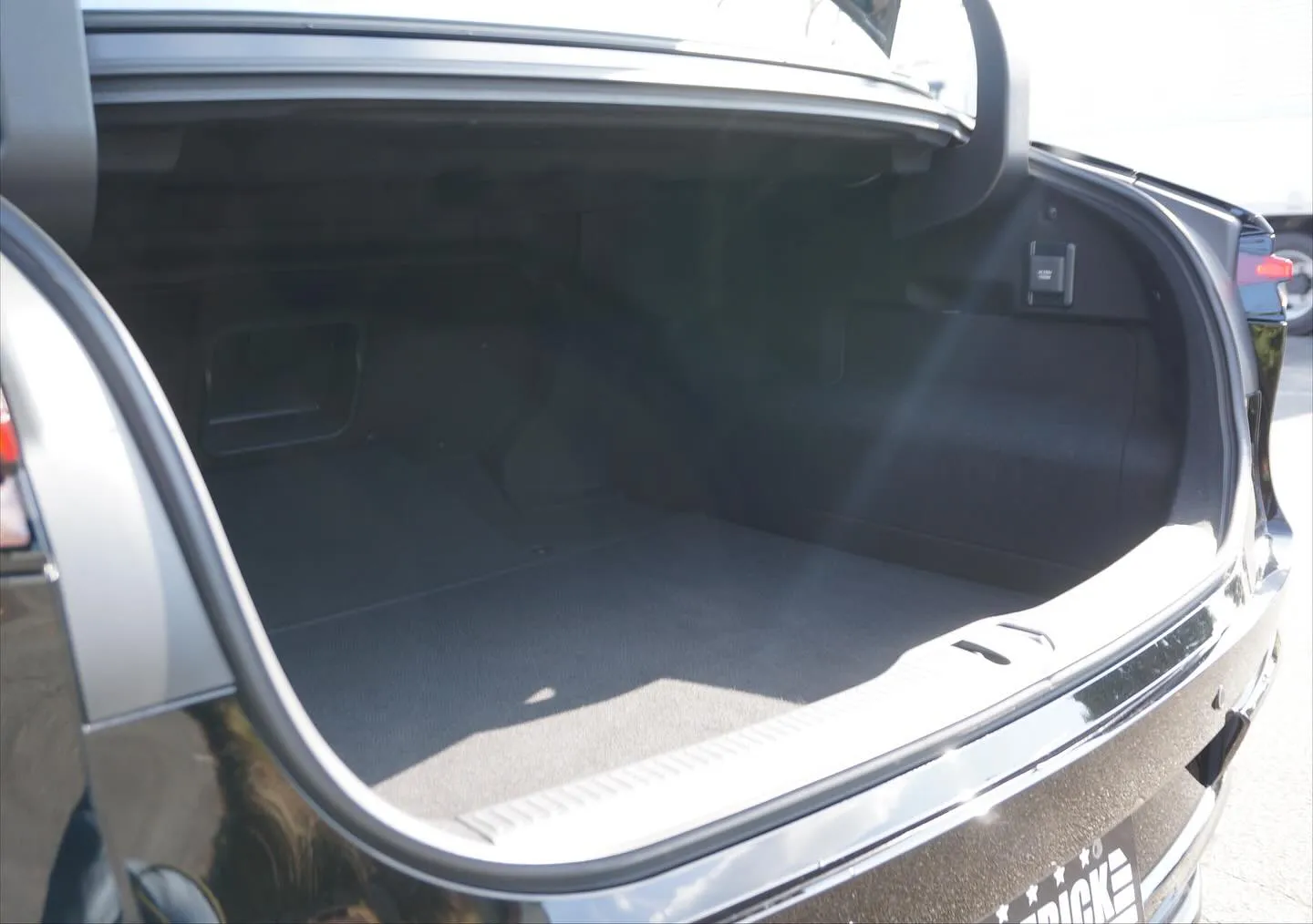 三重県松阪市の中古車販売店マーヴェリックカーズです‼️