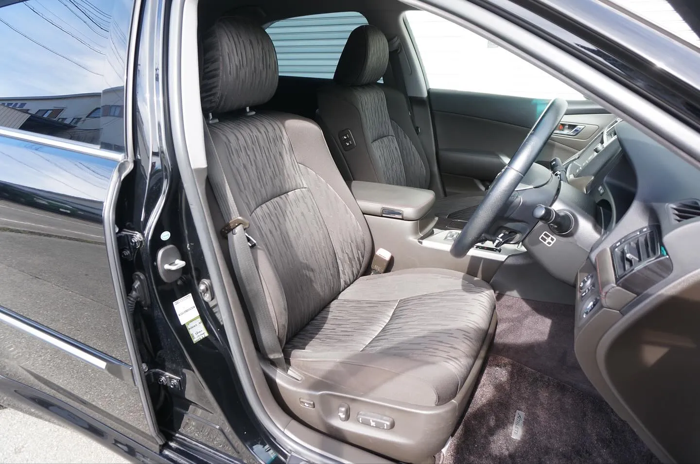 三重県松阪市の中古車販売店マーヴェリックカーズです‼️