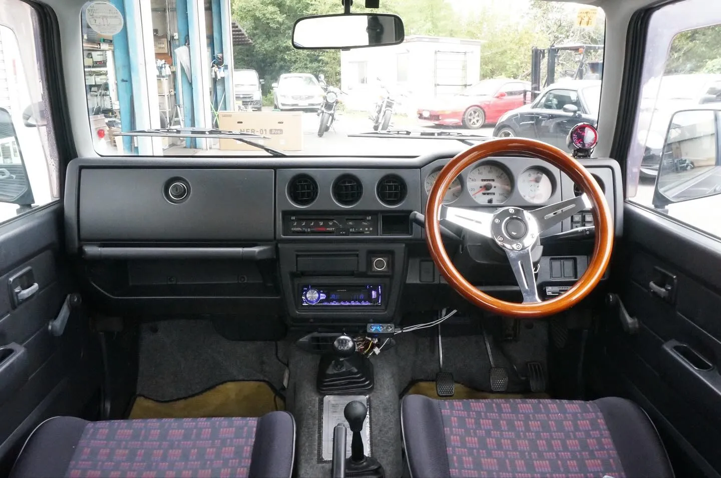 三重県松阪市の中古車販売店マーヴェリックカーズです‼️