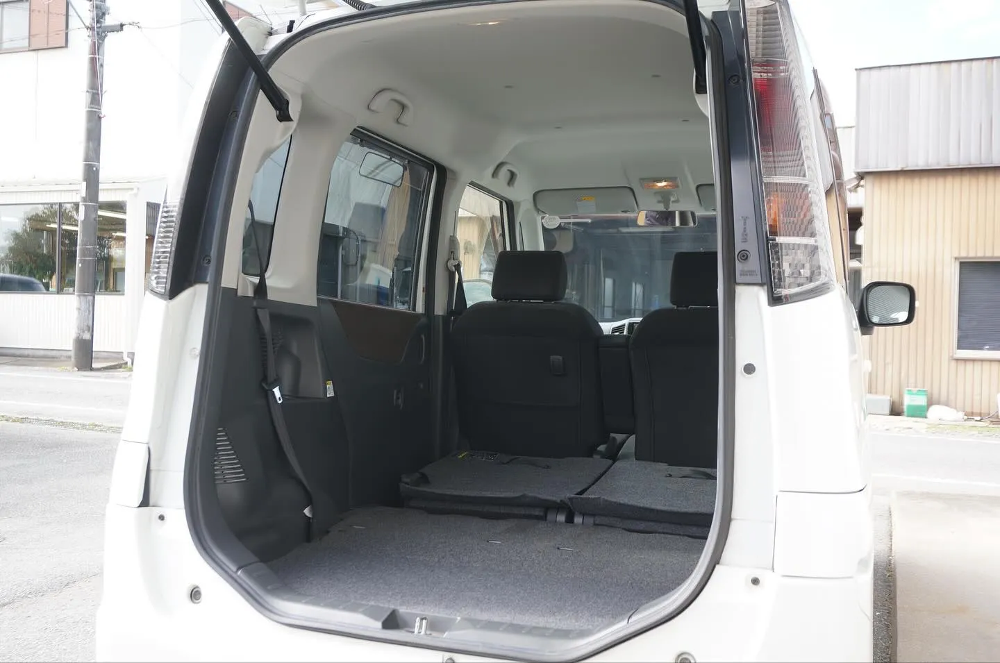 三重県松阪市の中古車販売店マーヴェリックカーズです‼️