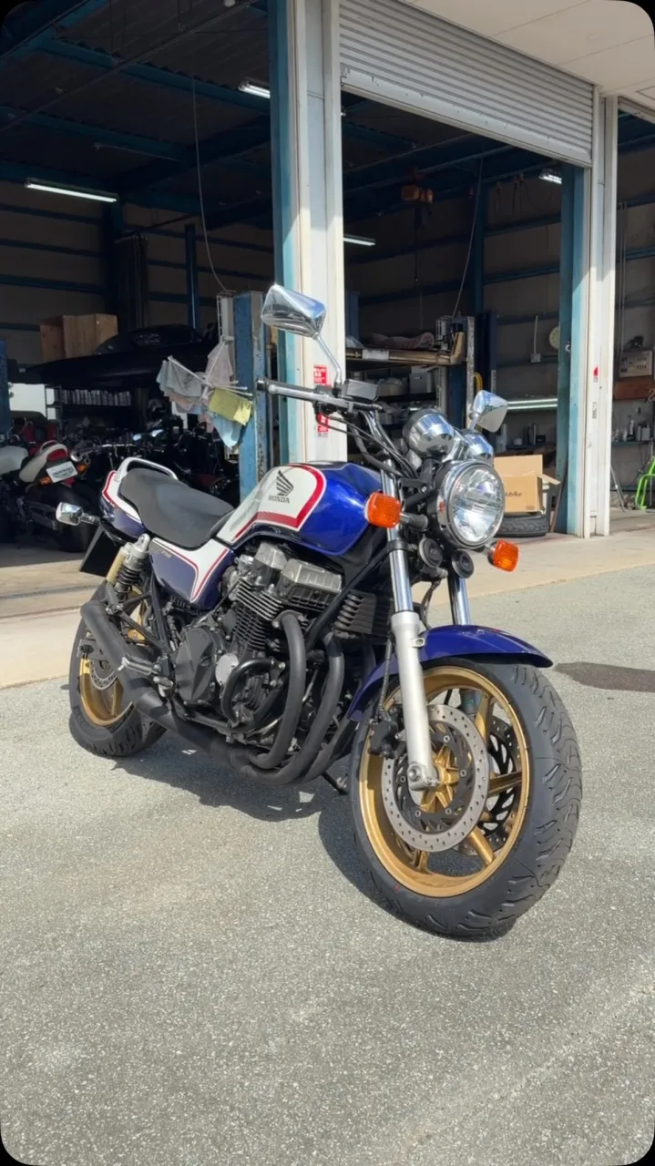 三重県松阪市のバイク販売店マーヴェリックカーズです‼️